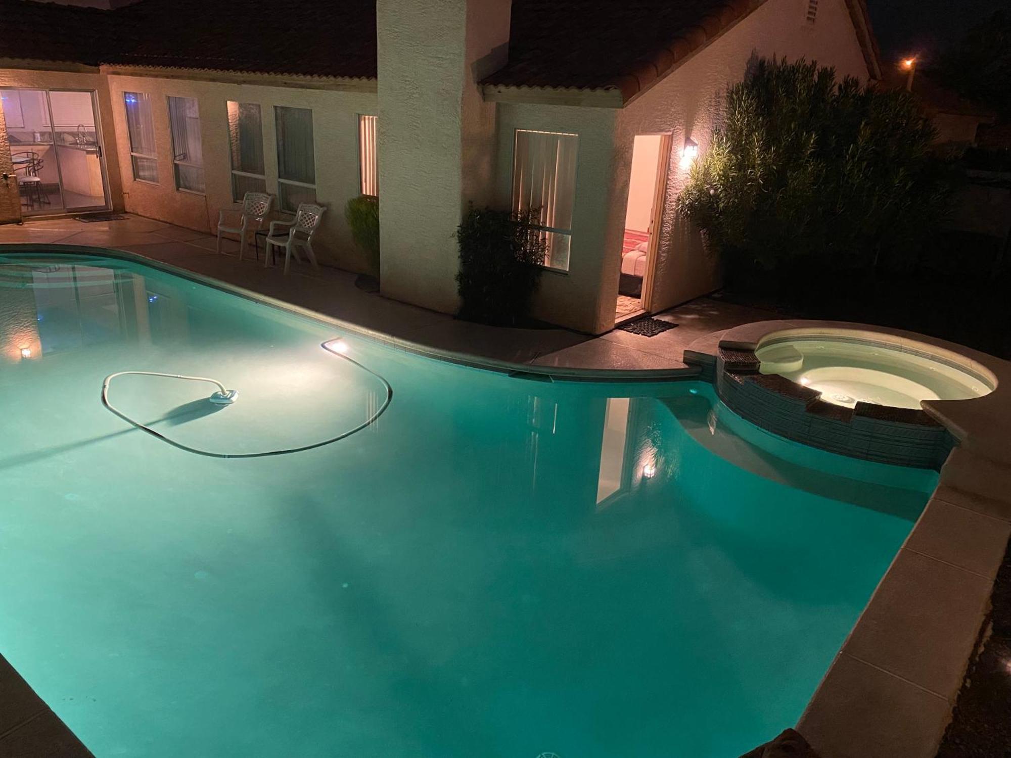 Luxury 1900 Sq Ft House Huge 46 Ft Pool & Hot Spa Las Vegas Exterior foto