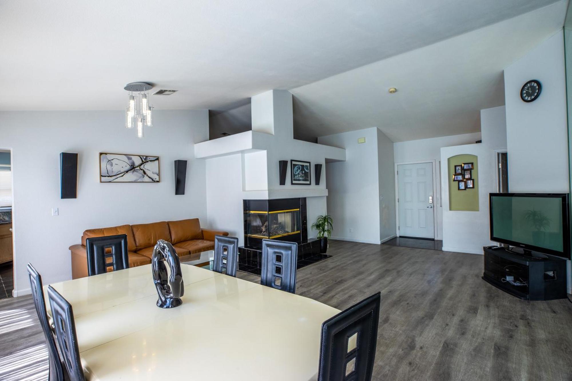 Luxury 1900 Sq Ft House Huge 46 Ft Pool & Hot Spa Las Vegas Exterior foto